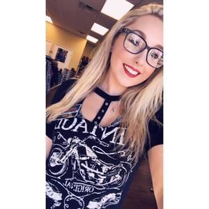 Meet your Posher, Katie